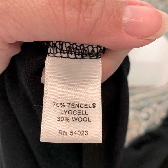 Banana Republic Black Turtleneck - Picture 6 of 7